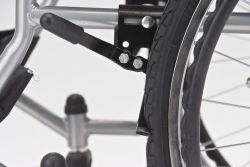 Кресло-коляска для инвалидов H 007